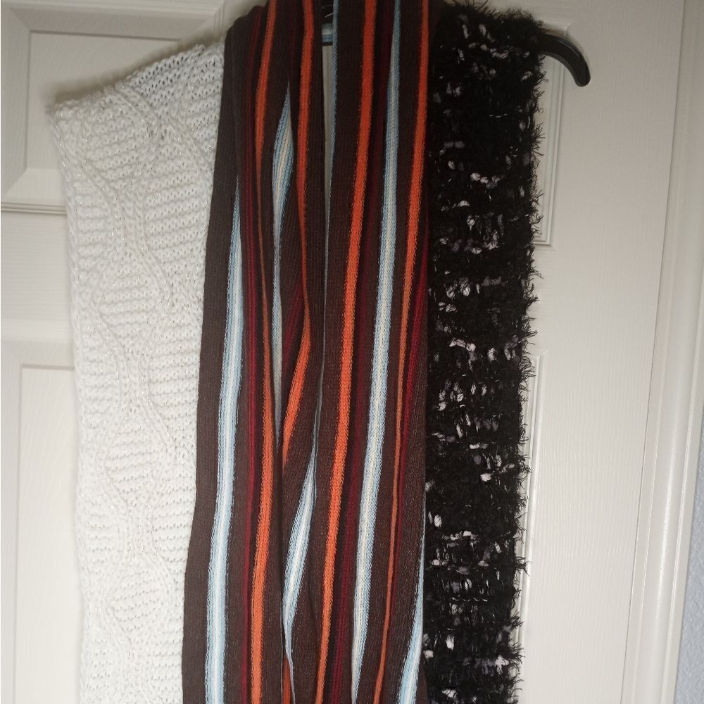 Lot of 3 Pieces White Black Striped Knitted Fringed Women's Scarfs